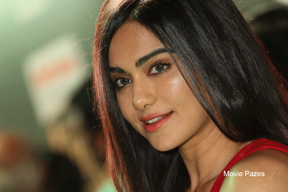 adah-sharma-hot-stills-at-iifa-awards